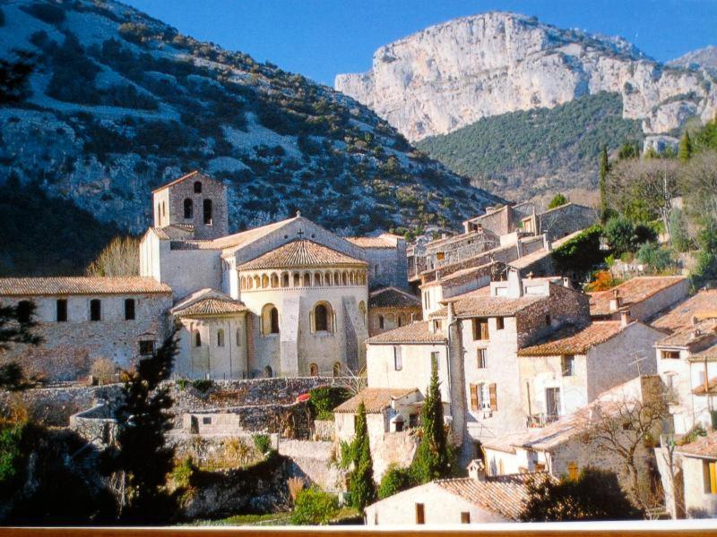 Charmante Maison A Saint Guilhem Le Desert Buitenkant foto